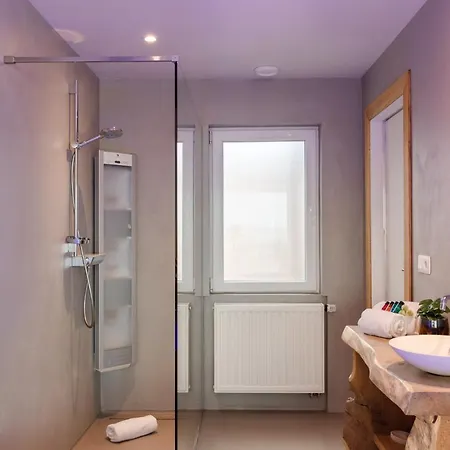 Apartament Relaxing Wellness Apartment With Sauna, Jacuzzi And 2 Terraces
